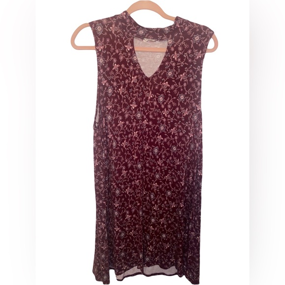 Aeropostale Dresses & Skirts - Floral Aeropostale Dress